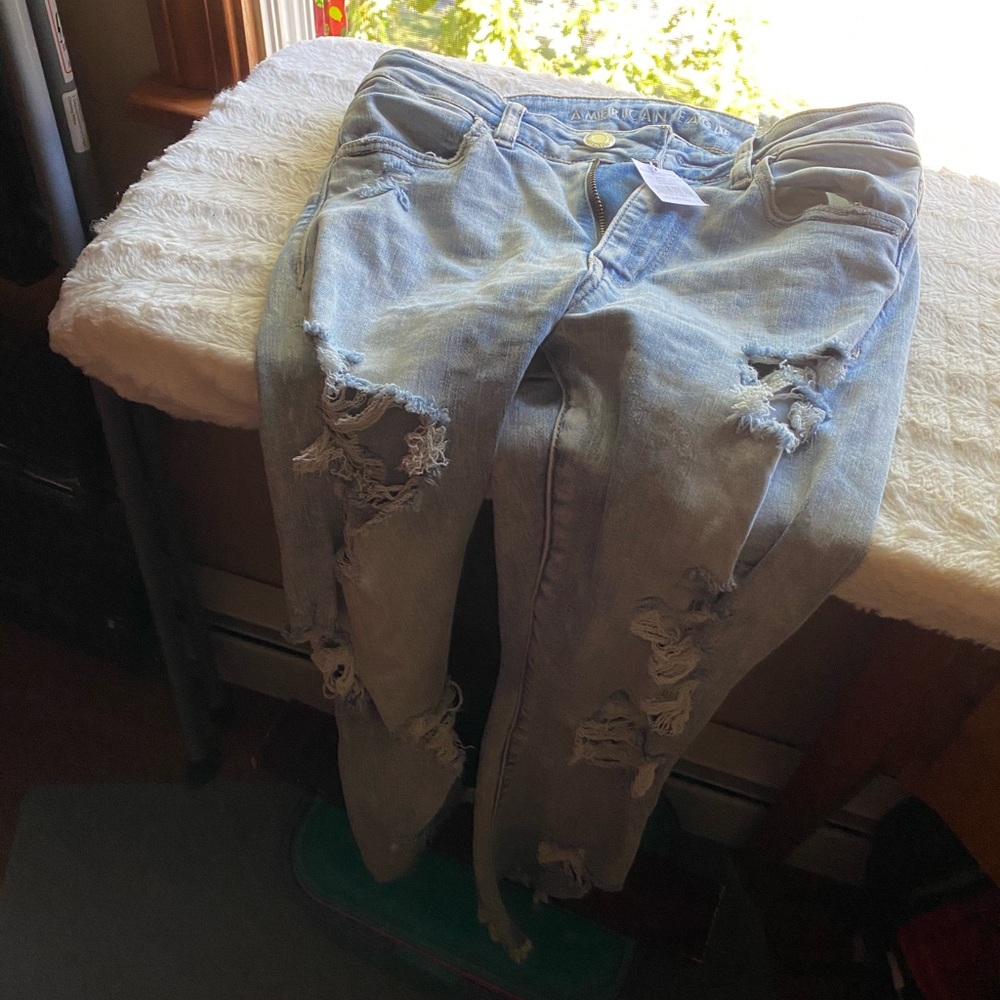 NWT American Eagle super stretch distressed jeans - Picture 2 of 8